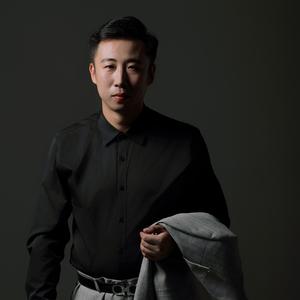 主持人滕飞