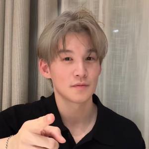 李宇轩（羽毛球教学）