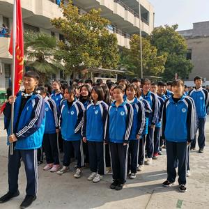 当班主任的体育老师
