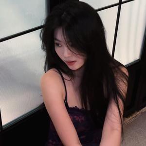 某不知名靓女
